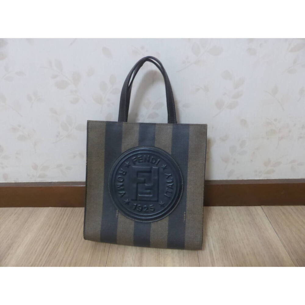 FENDI Pecan Handbag